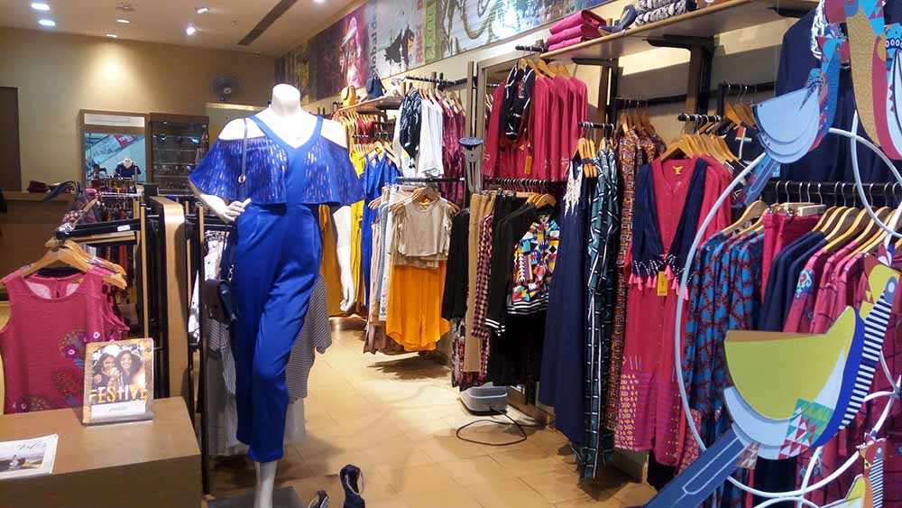 Global desi shop at kumar pacific